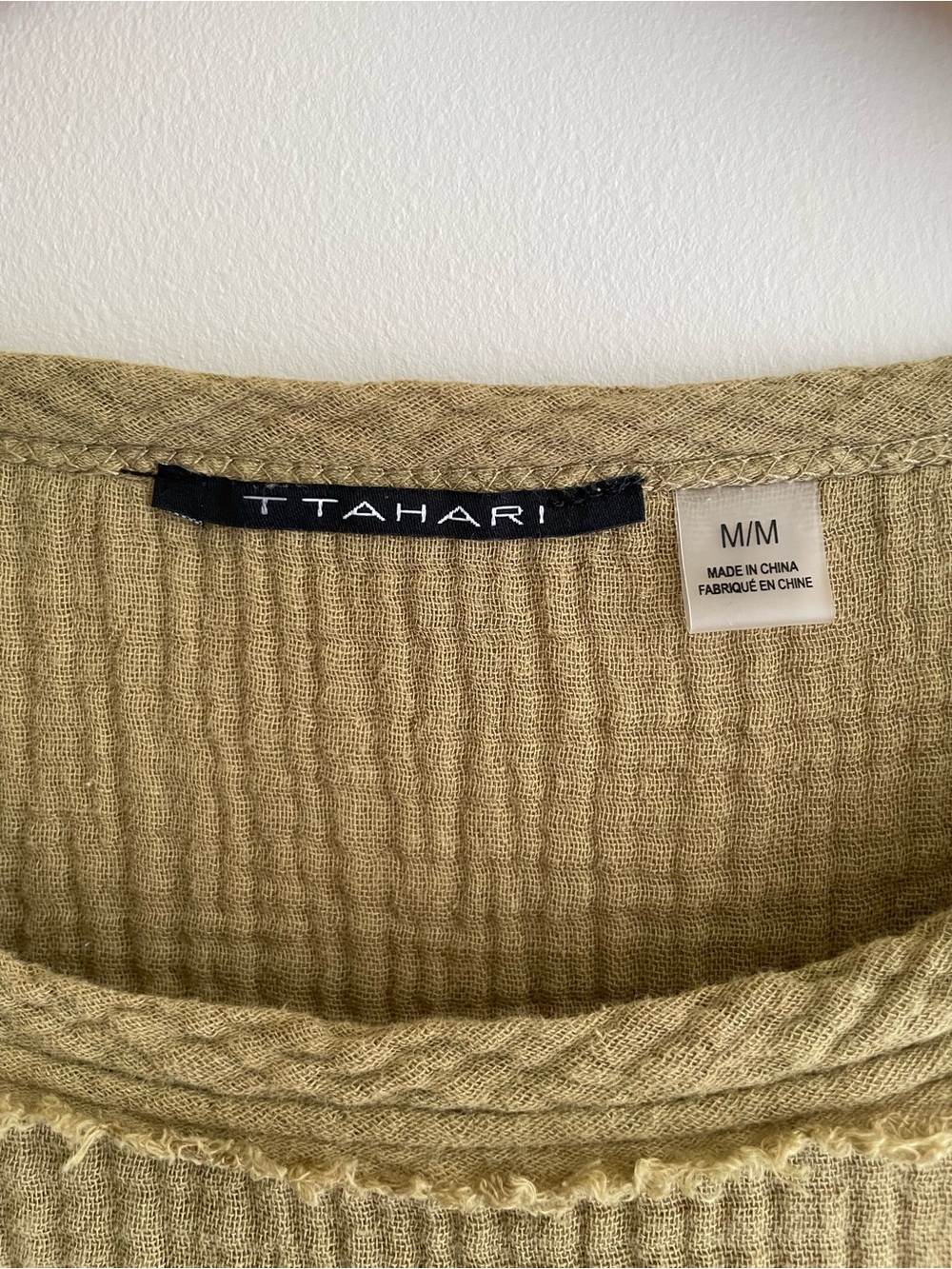 T Tahari 100% Cotton Olive Green Crinkle Gauze Beachy Lightweight Summer Top - Picture 3 of 5